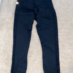 Black fabletics Capri leggings